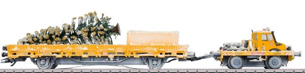 Marklin 39942 - Christmas Special: Snow-covered Unimog w Christmas Tree (Sound)