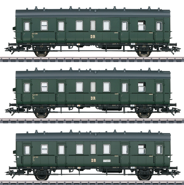 Marklin 46395 - German Passenger 3-Car Set of the DR