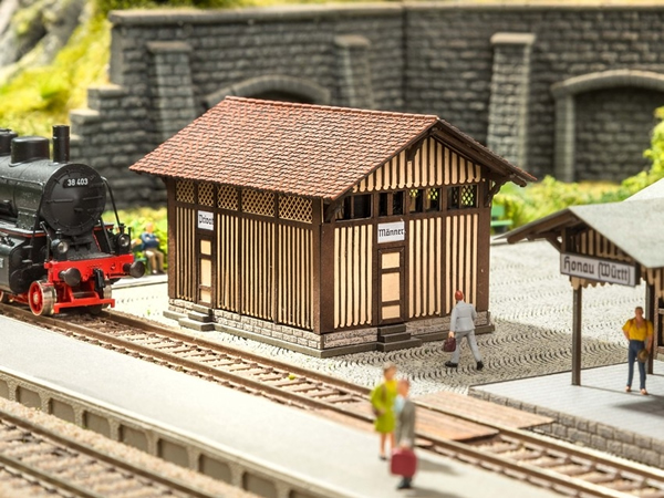 Noch 66103 - “Honau” Outhouse