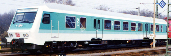 Piko 28024 - German Halberstadter Center Door Cab Control Car of the DB - Mint Green 