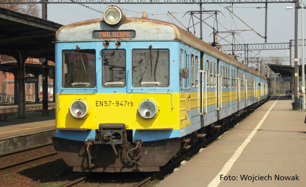 Piko 51458 - Polish Electric Multiple Unit EN 57 of the PR