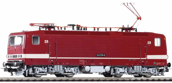 Piko 51702 - German Electric Locomotive BR 243 of the DR