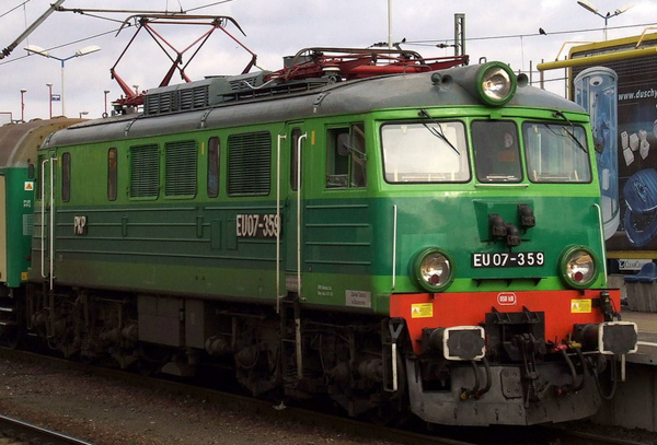 Piko 96398 - Polish Electric Locomotive EP07 of the PKP (DCC Sound Decoder)