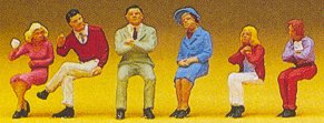Preiser 10096 - Seated people #2       6/
