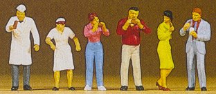 Preiser 10109 - People at sales trailer