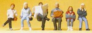 Preiser 10412 - Seated travelers       6/