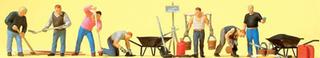 Preiser 10546 - Workers Tarring The Road