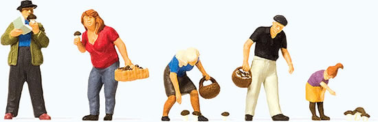 Preiser 10620 - Mushroom picking