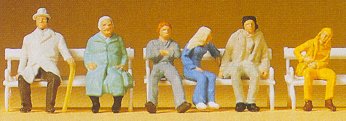 Preiser 14004 - Seated passengers w/bench
