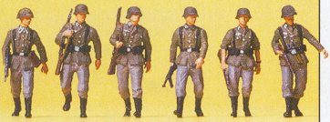 Preiser 16875 - Mrchng Panzer Grenadiers