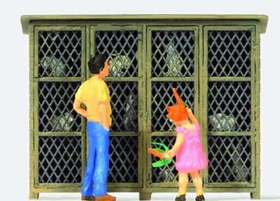 Preiser 28099 - Feeding the Rabbits