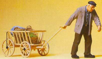 Preiser 45109 - Man Pulling Hand Cart