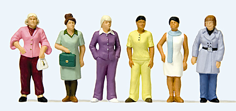 Preiser 68215 - Standing Women
