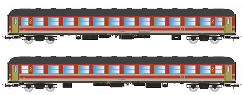 Rivarossi 4218 - Italian 2pc Passenger Coach Set 2nd Class of the FS