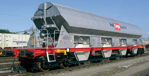 Rivarossi 6197 -  Hopper wagon type Tadgs, Rail Cargo Austria ÖBB