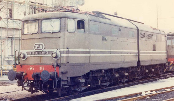 Rivarossi HR2870 - Italian Electric locomotive E.645, castano/isabella of the FS