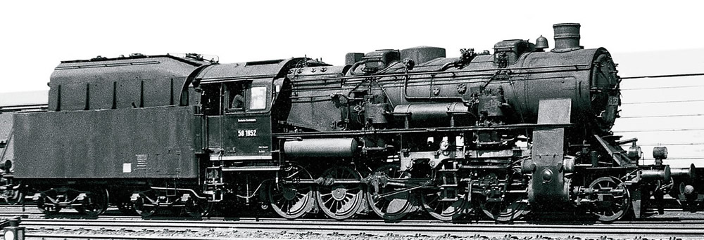 Rivarossi 2386 - Steam locomotive with coal dust tender, DR class