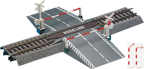 Roco 40022 - Rail Crossing w/ 2 Hand Signals