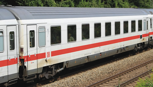 Roco 64909 - German 1st Class Express Train Passenger Car of the DB AG