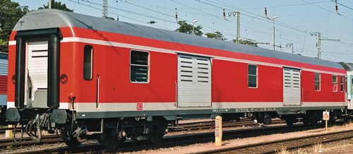 Roco 64913 - German Luggage Car of the DB AG