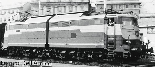 Roco 72322 - Italian Electric Locomotive Series E 646 of the FS