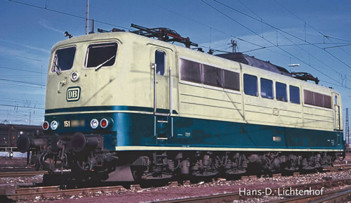 Roco 73408 - German Electric Locomotive BR 151 of the DB