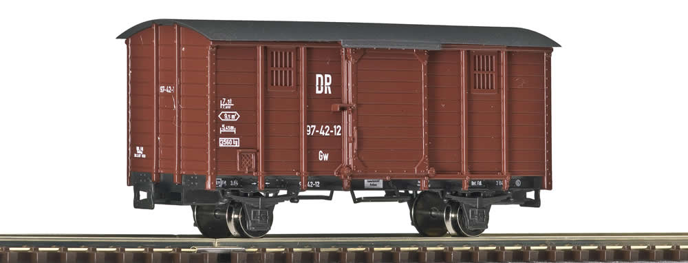 Roco 34553 - Box Car without brakemans platform