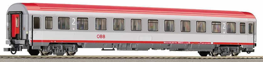 roco 45835 - 2nd class RIC express train car