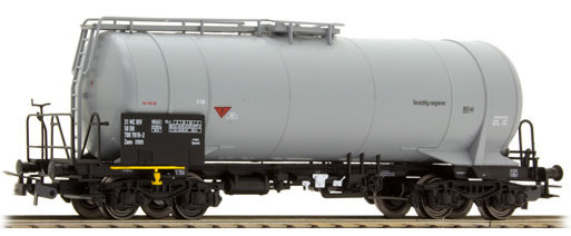 Tillig 76632 - German Tank Waggon E 140 of the DR