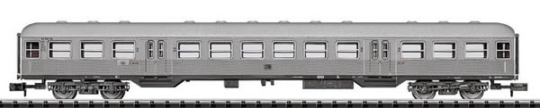 Trix 15446 - DB type B4nzb-64 Silberling Passenger Car