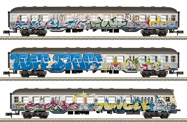 Trix 18264 - 3pc Passsenger Coach Set (Contemporary Art) (MHI Exclusive)