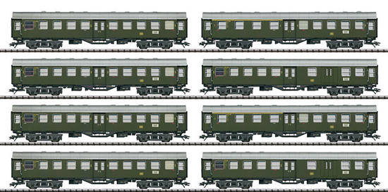 Trix 23437 - Set with 8 Umbauwagen / Rebuild Cars in a Display