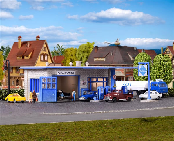 Vollmer 47757 - Aral petrol station